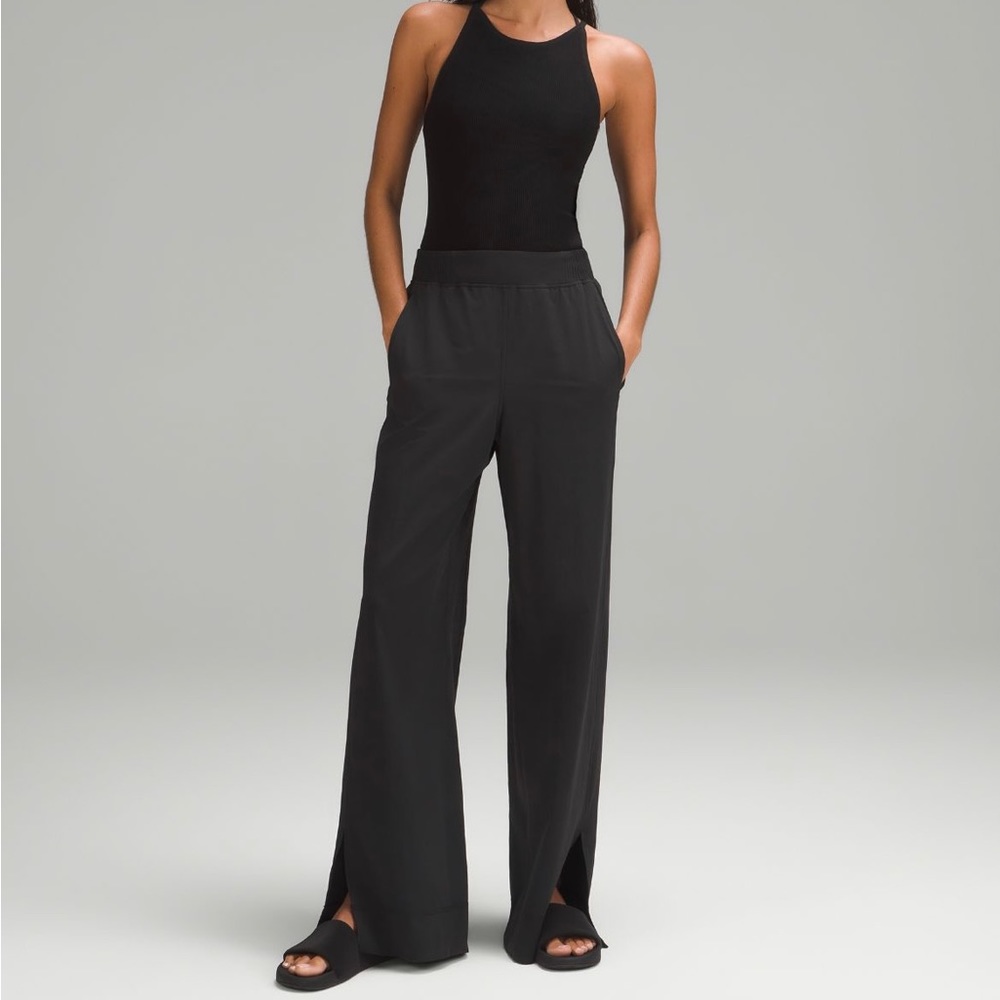 Stretch Woven Wide-Leg High-Rise Pant